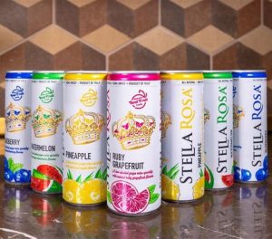 National Canned Cocktail Day at Prendi.